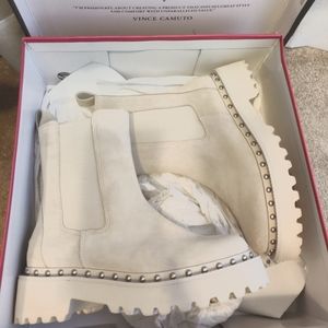 Vince Camuto Pull On Chelsea Boots